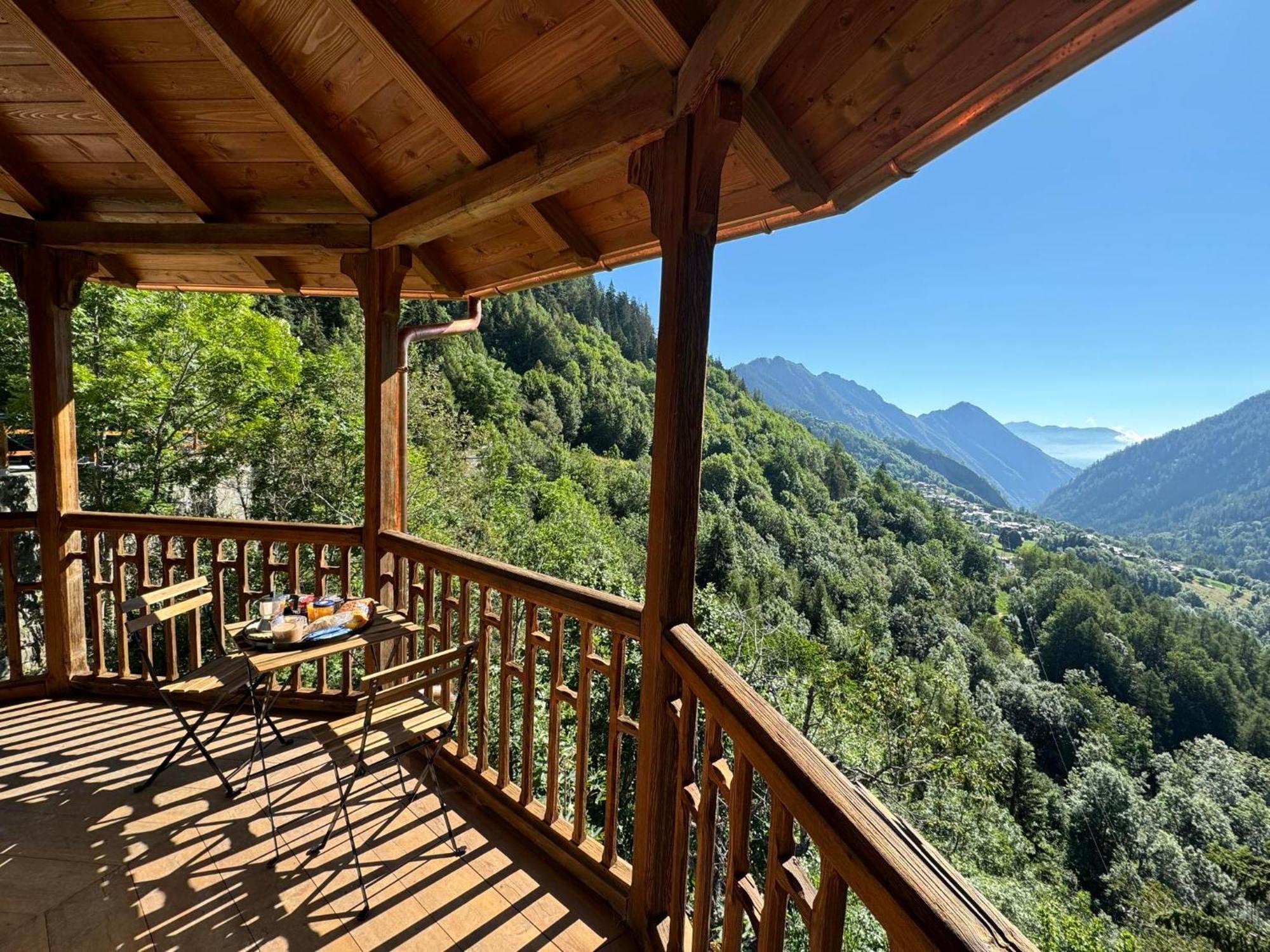 Il Castello Nel Bosco, Appartamento Torrente Champorcher Dış mekan fotoğraf