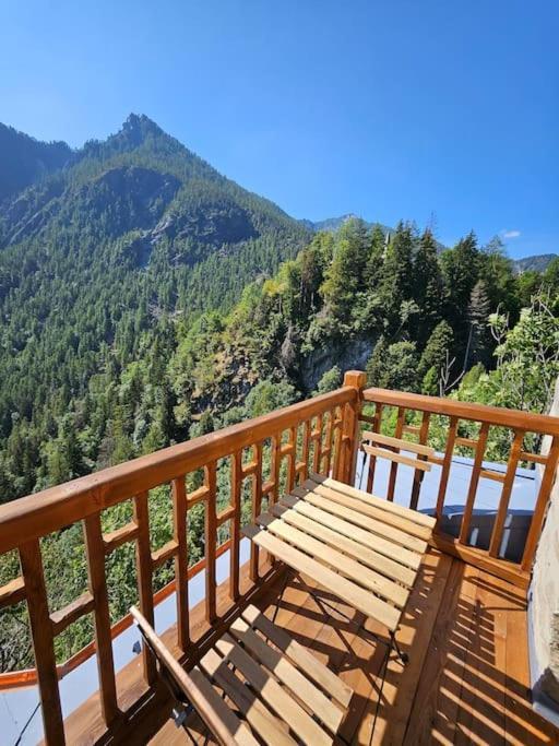 Il Castello Nel Bosco, Appartamento Torrente Champorcher Dış mekan fotoğraf